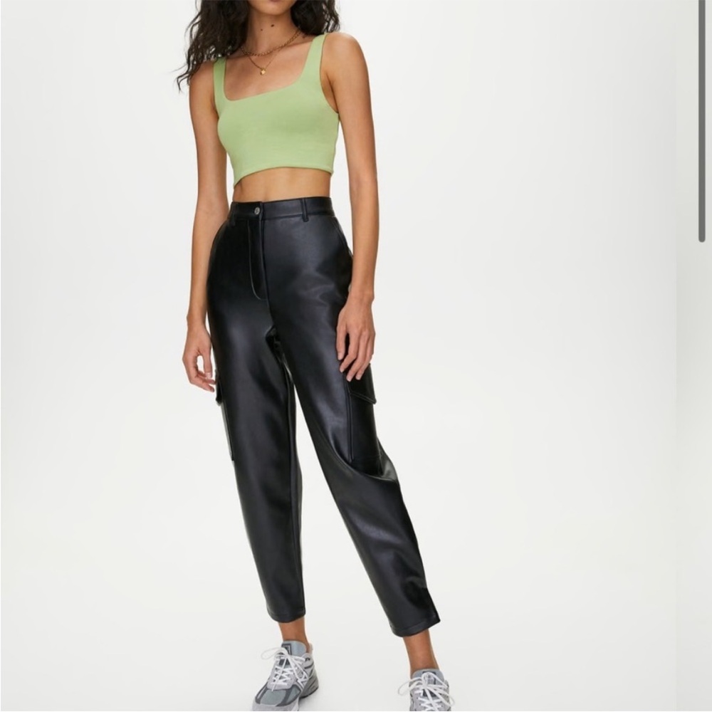 Aritzia Wilfred Modern Cargo Size 10 Like New